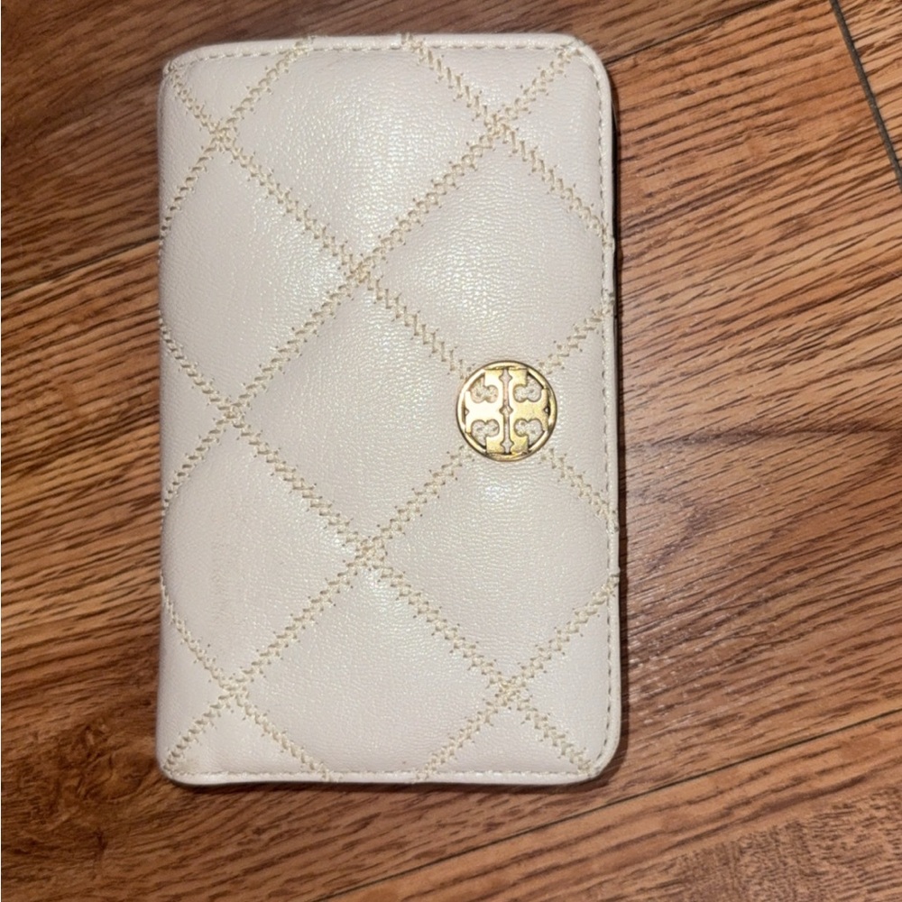 Tory Burch Cream Willa Medium Wallet